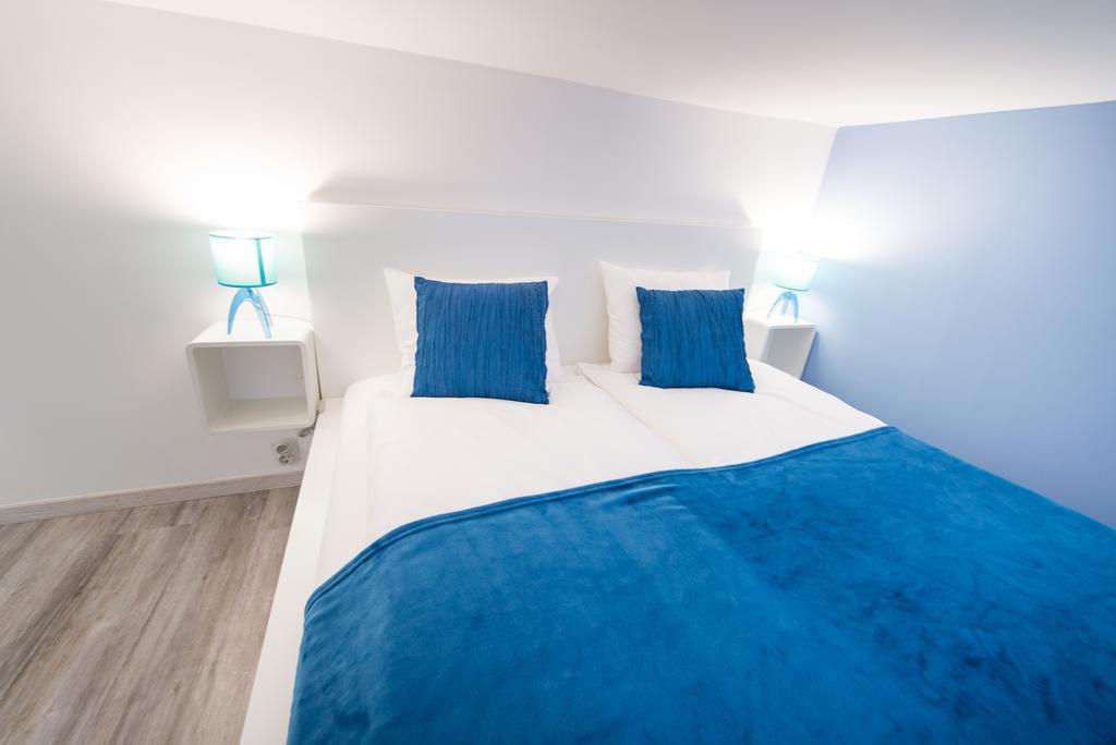 Happy Home Blue Budapest Room photo